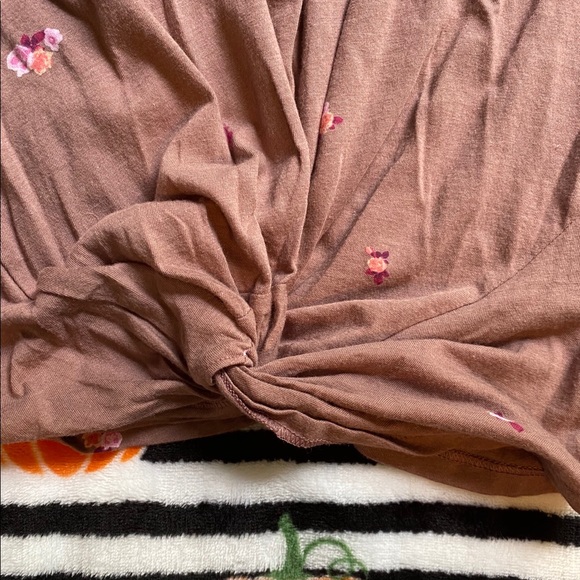 NWOT!! Small Pink Shirt! - Picture 2 of 4